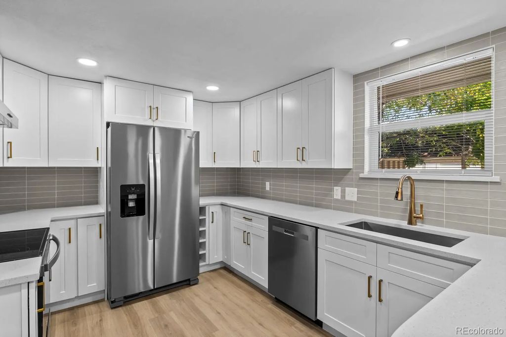 1200 S Monaco Street Parkway 27, Denver