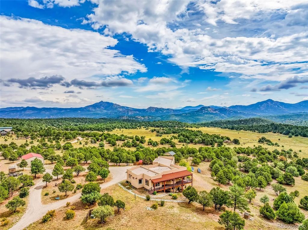 692 Sunrise Ridge, Cotopaxi