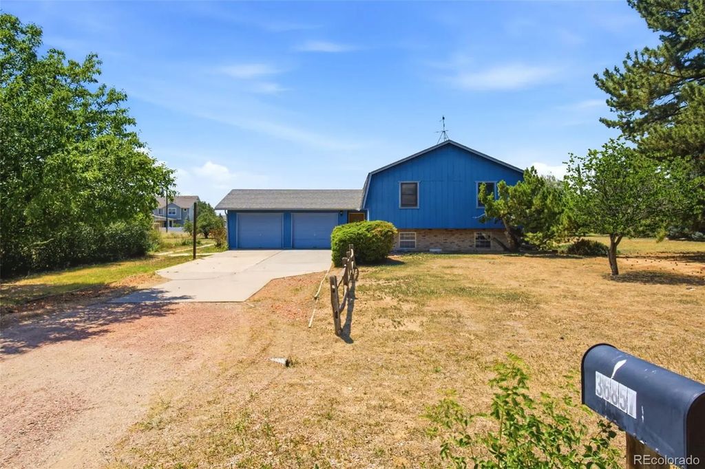 36857 Brian Avenue, Windsor