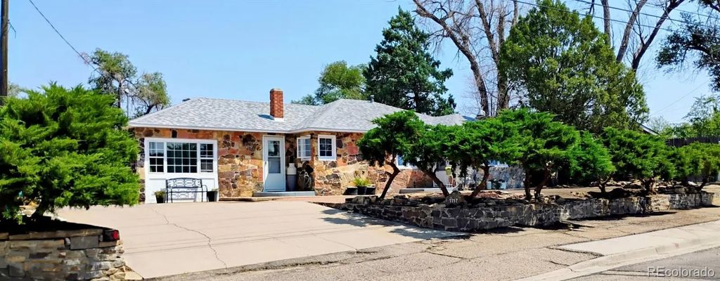 1117 E 6th Street, La Junta
