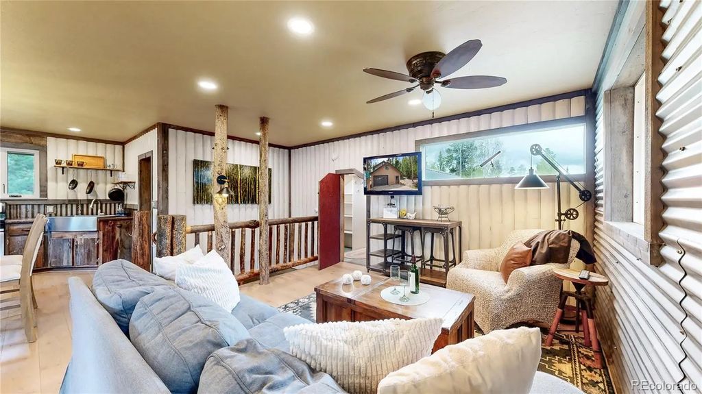 496 County Road 649, Grand Lake