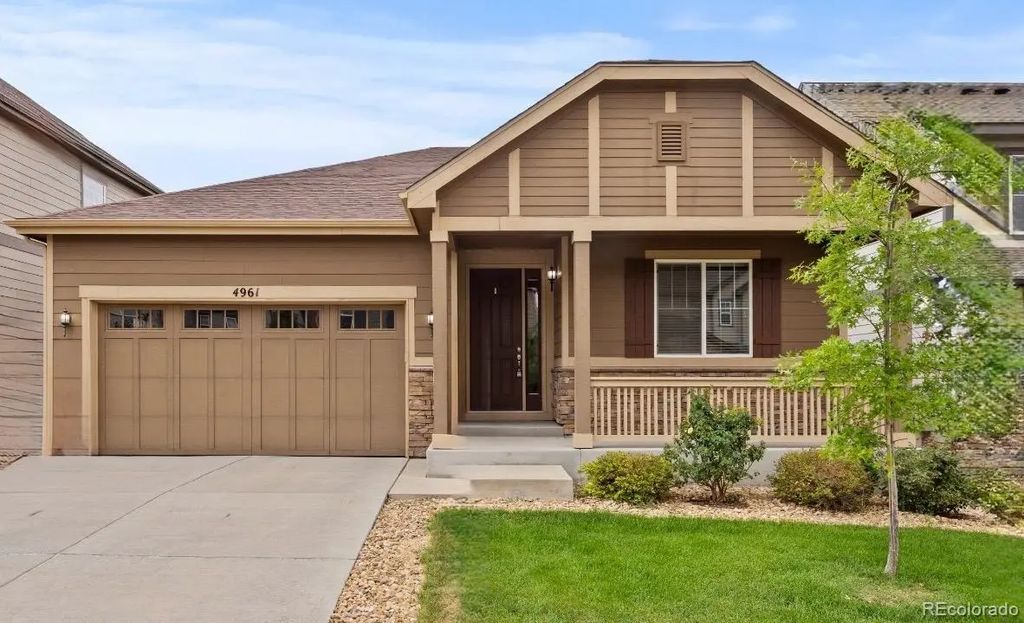 4961 S Versailles Circle, Aurora