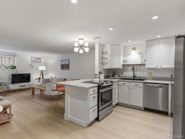 1050 N Lafayette Street 105, Denver