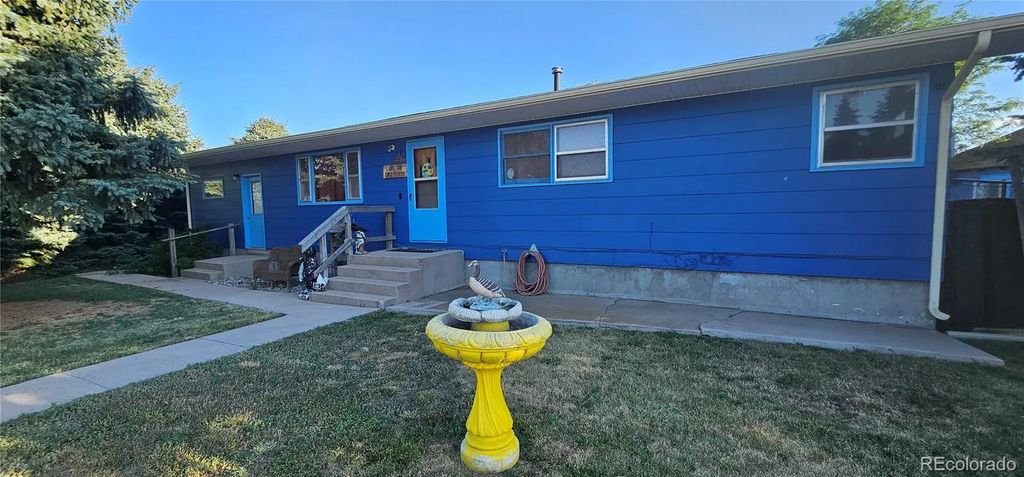 502 Colorado Avenue, Arriba