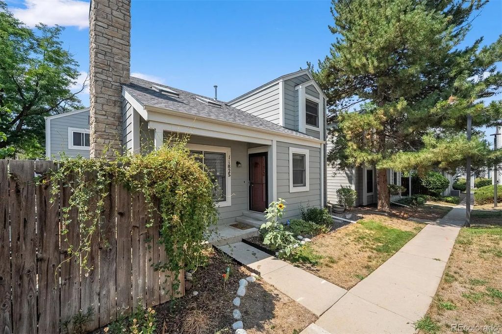 11825 E Cornell Circle, Aurora