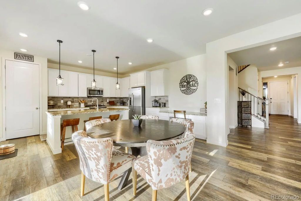 7843 Fraser River Circle, Littleton