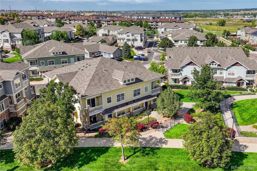 9585 Pearl Circle 203, Parker