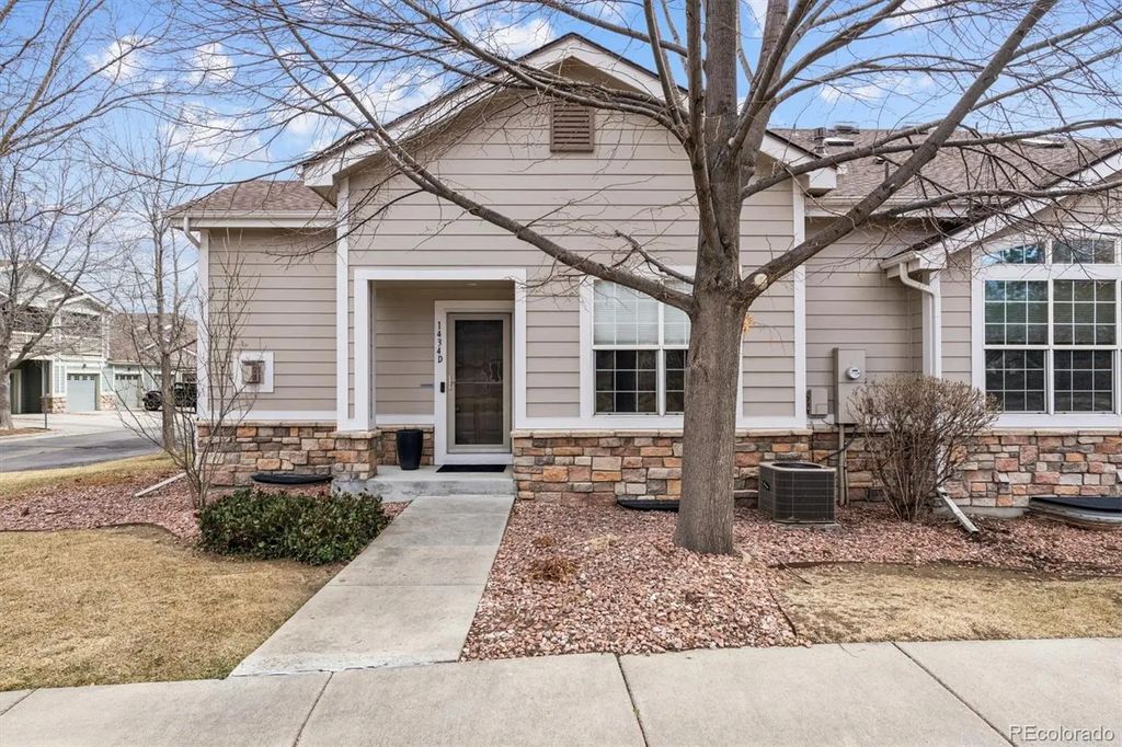 1434 Whitehall Drive 8d, Longmont