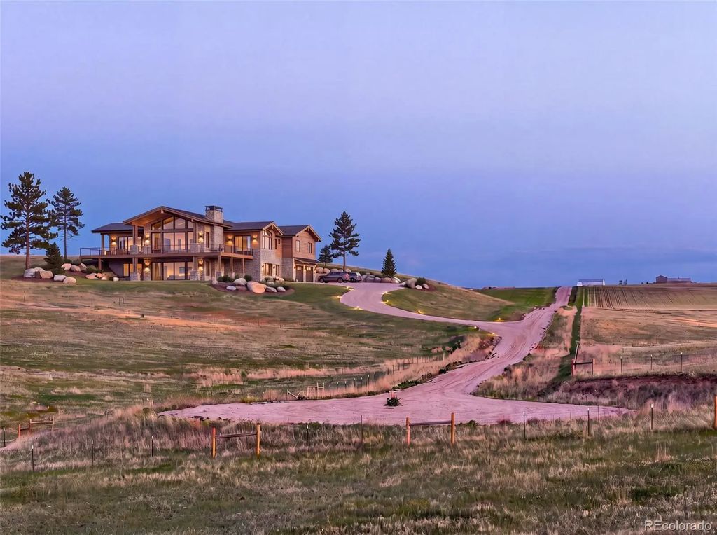 30333 Kootney Street, Elizabeth