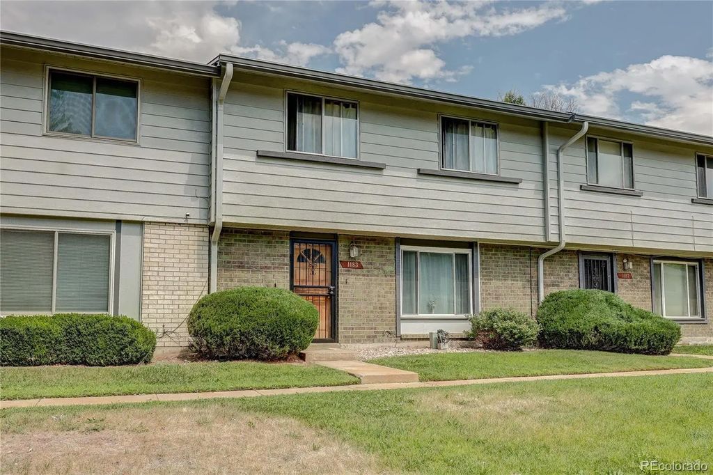 1183 S Troy Street, Aurora