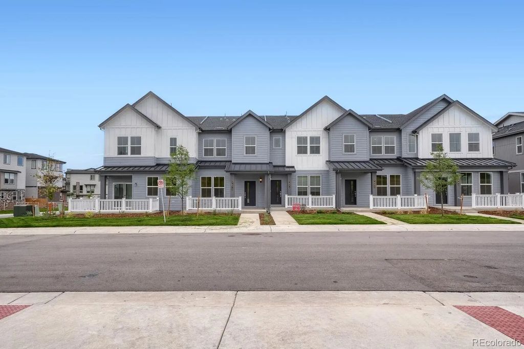 7675 S Mobile Way, Centennial