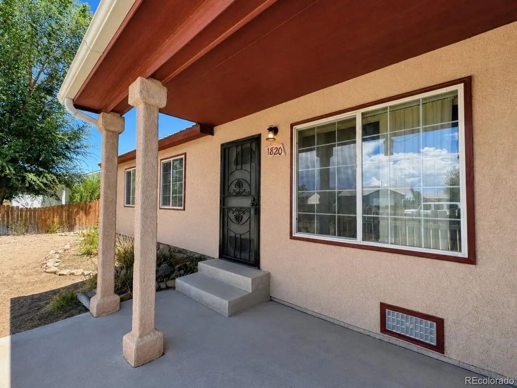1820 San Juan Avenue, Alamosa