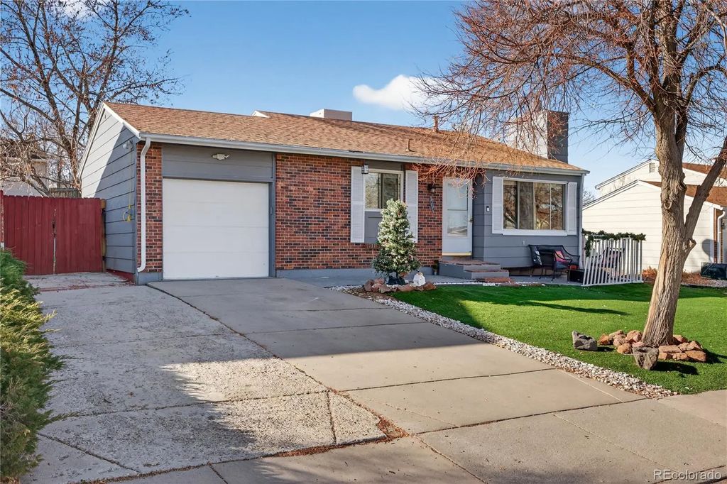 1455 S Bahama Street, Aurora