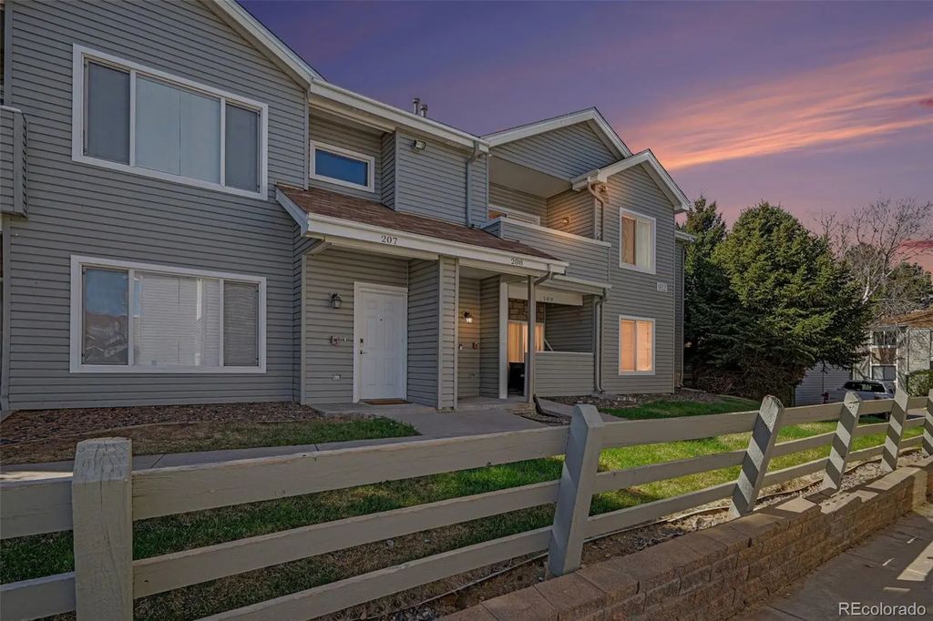 912 S Yampa Street 208, Aurora