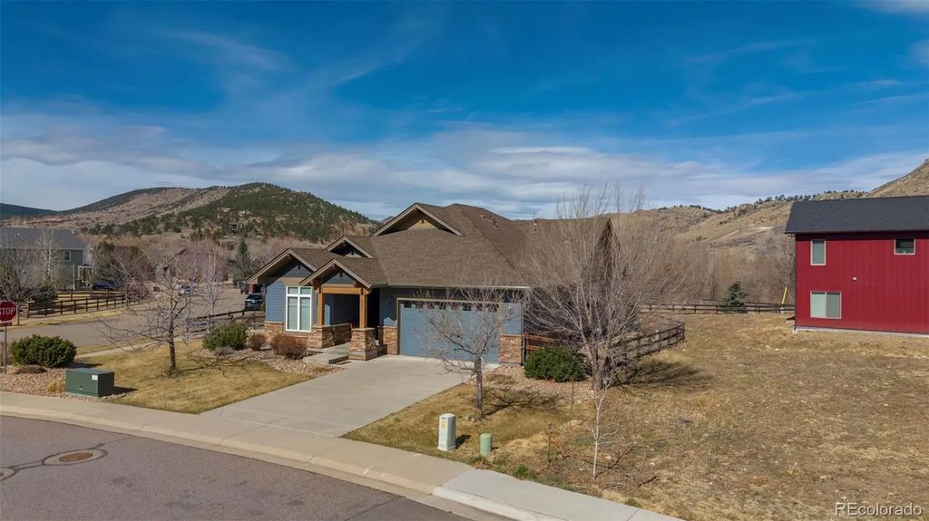 400 Carter Drive, Lyons