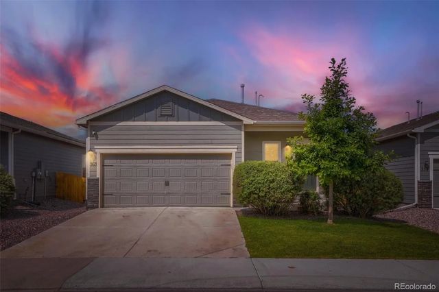 363 Spruce Street, Bennett