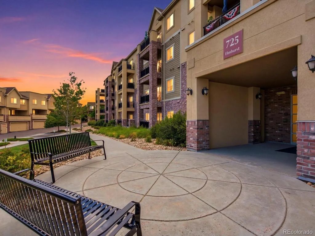 725 Elmhurst Drive 307, Littleton