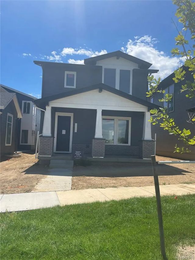 745 Carabiner Drive, Erie