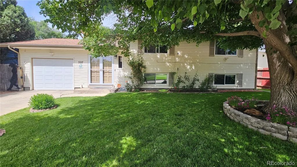527 Elm Street, Fort Morgan