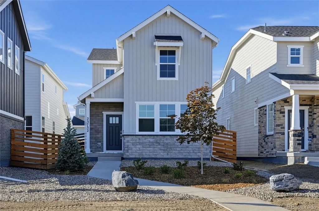 23732 E 33rd Place, Aurora