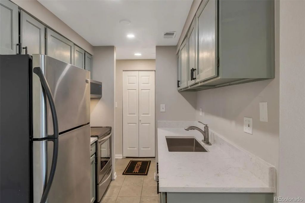 130 E Highline Circle 103, Centennial