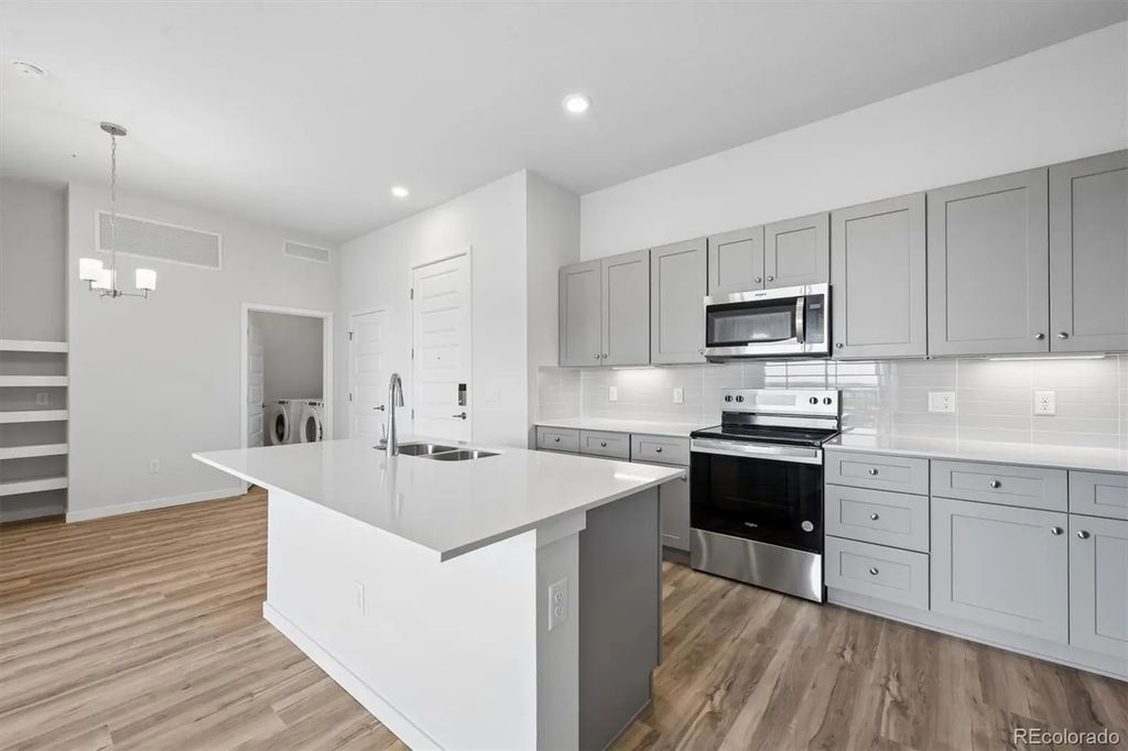 483 Interlocken Boulevard 401, Broomfield