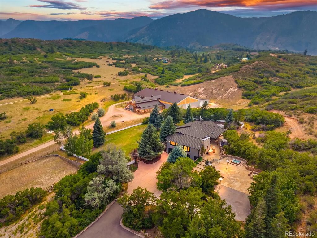 3572 White Bear Point, Colorado Springs
