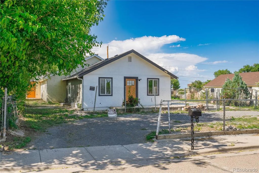 2027 E 14th Street, Pueblo
