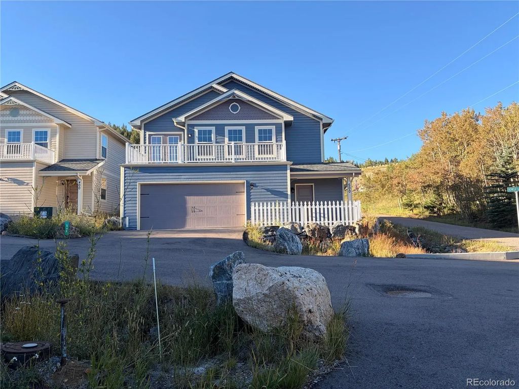 500 Roworth Way, Central City