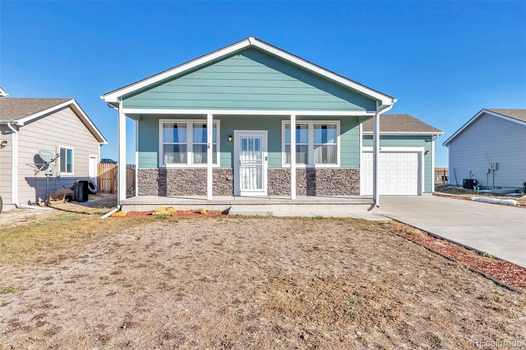 436 S 3rd Avenue, Deer Trail