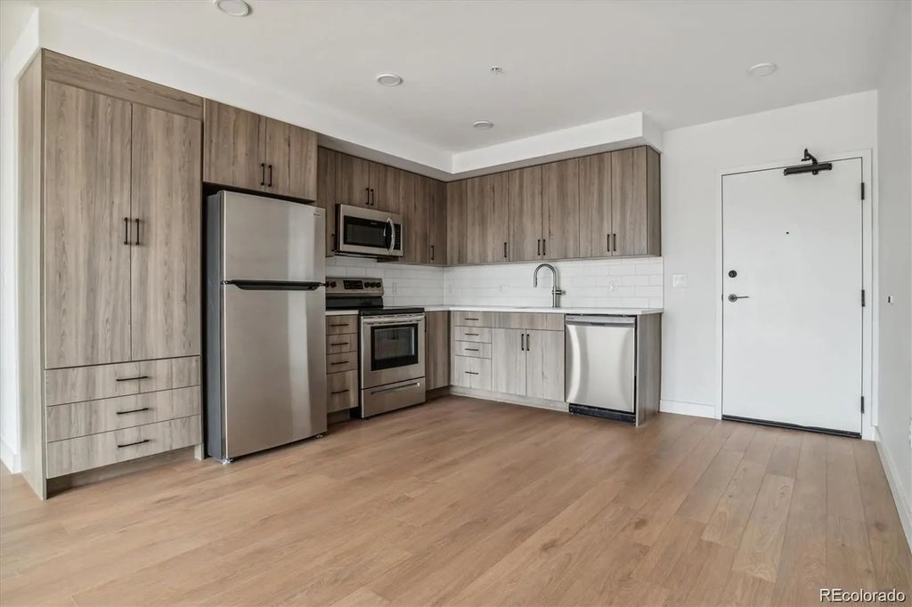 3575 Chestnut Place 202, Denver