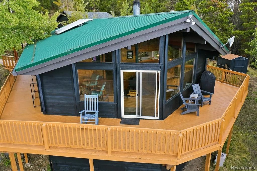 889 Lodgepole Drive, Evergreen