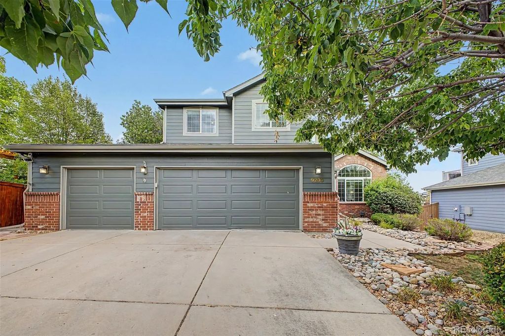 9230 Lark Sparrow Drive, Highlands Ranch