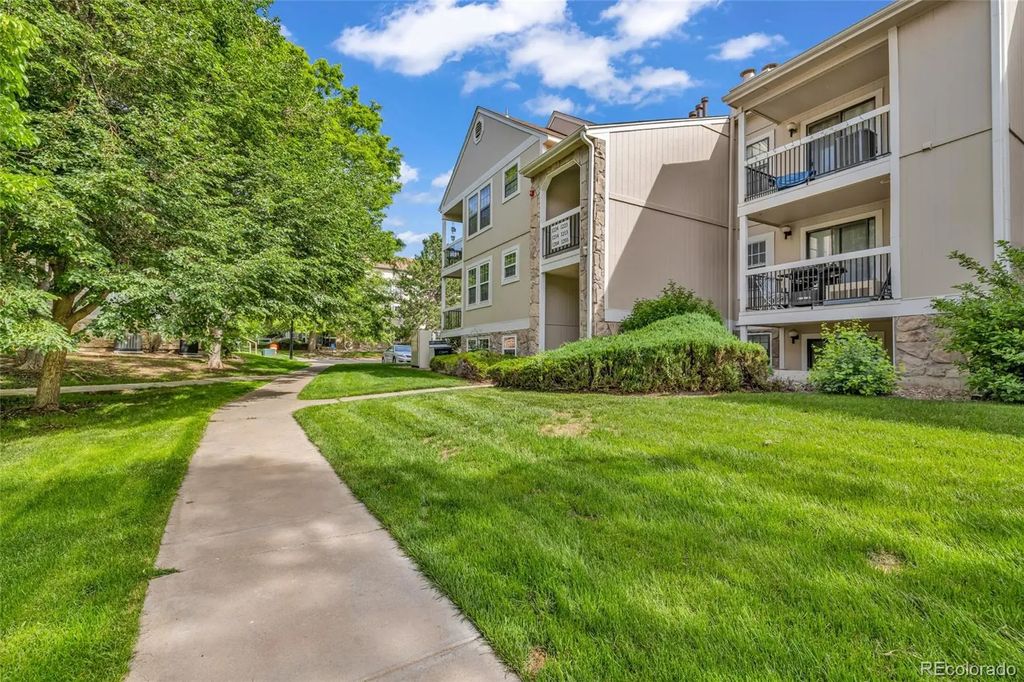 5565 W 76th Avenue 1214, Arvada