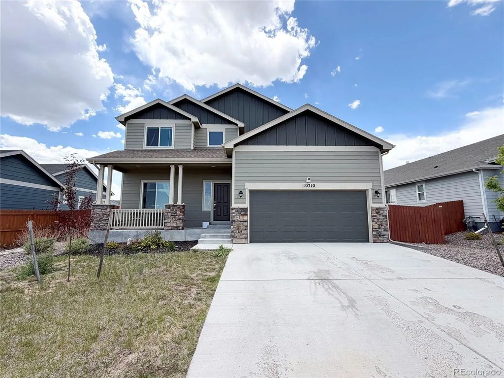 10710 Rolling Peaks Drive, Peyton