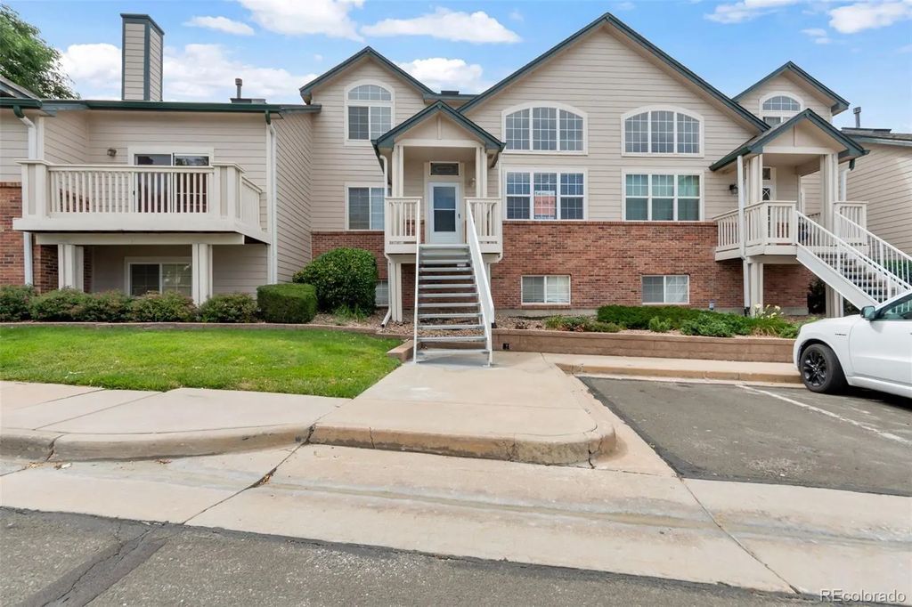 18102 E Bethany Place, Aurora