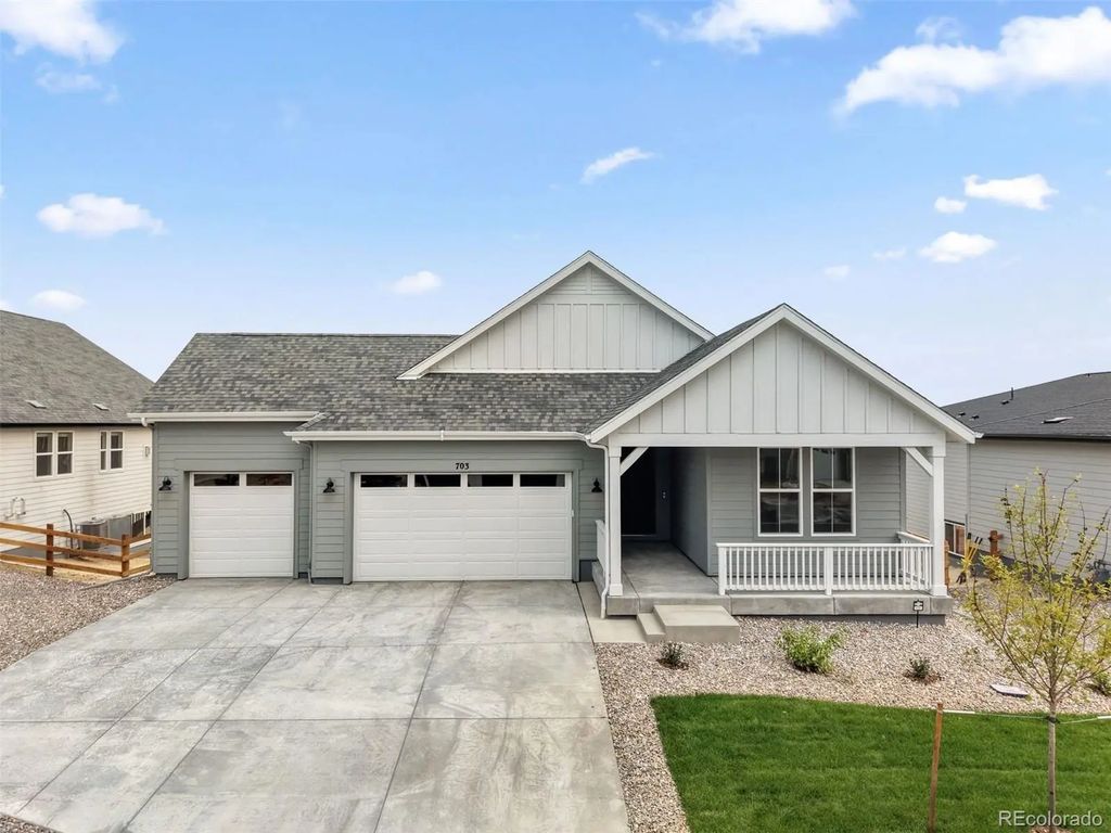 703 Pershing Point, Elizabeth