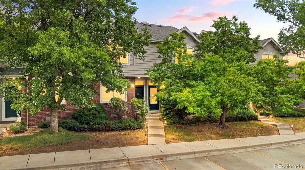 9647 W Chatfield Avenue E, Littleton