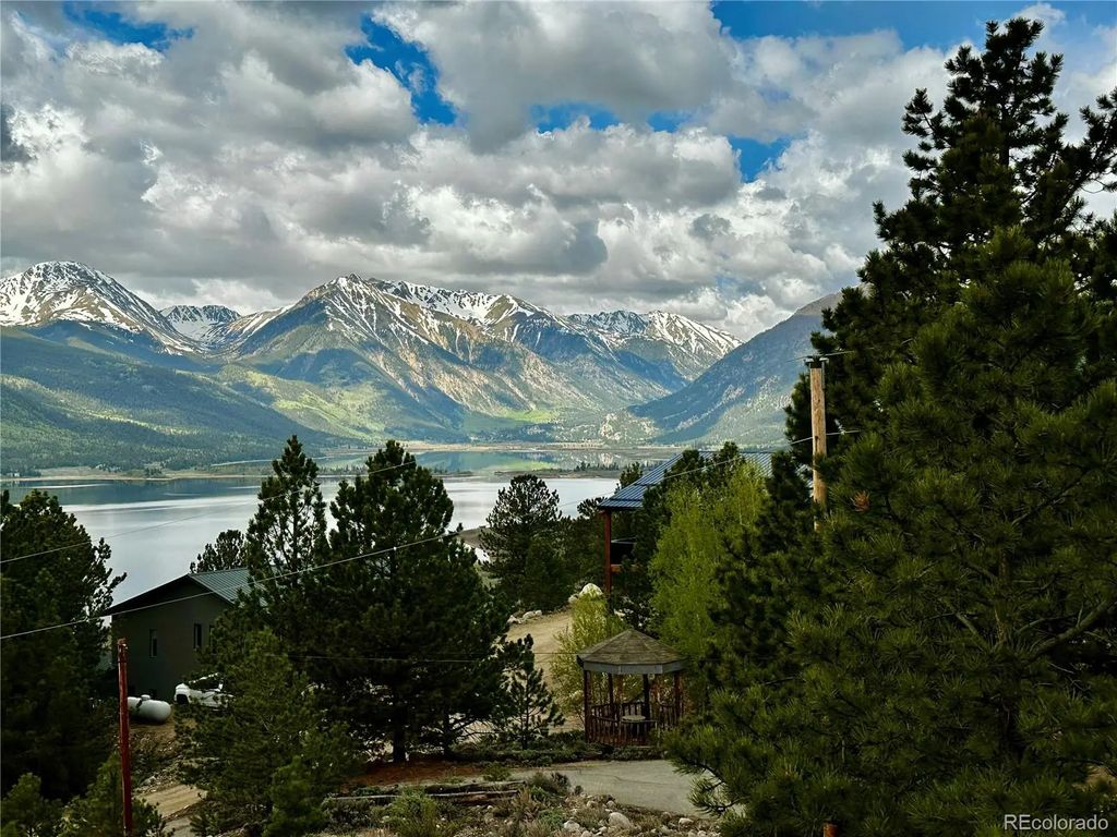 9 Mount Hope Drive, Twin Lakes