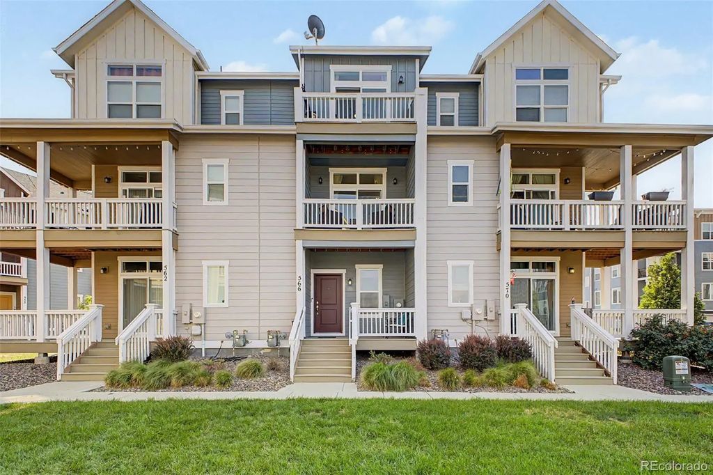 566 W Amherst Avenue, Englewood