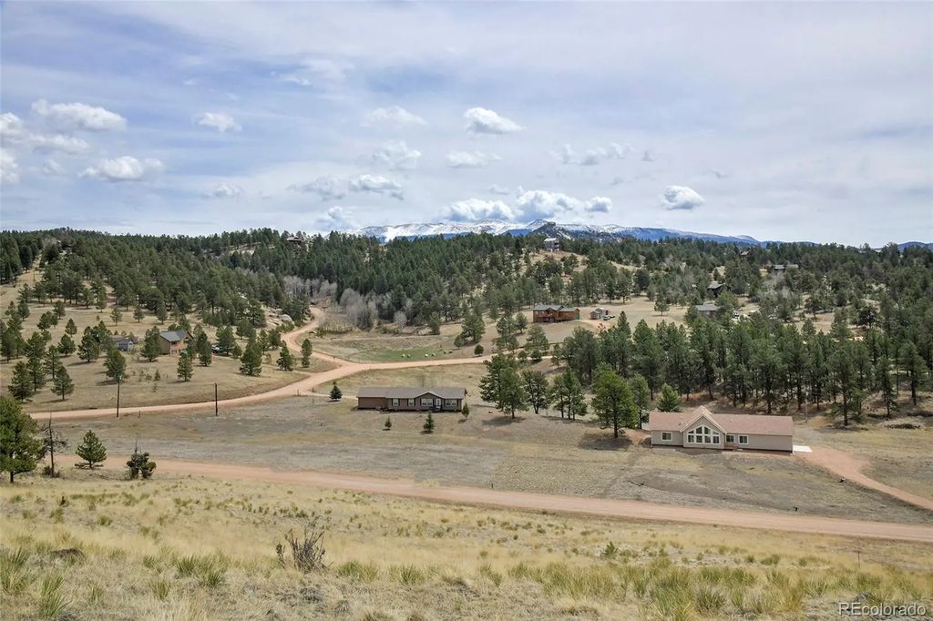 109 High Pasture Road, Florissant