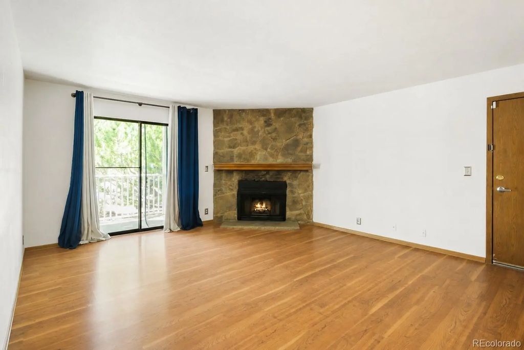 907 S Yampa Street 103, Aurora