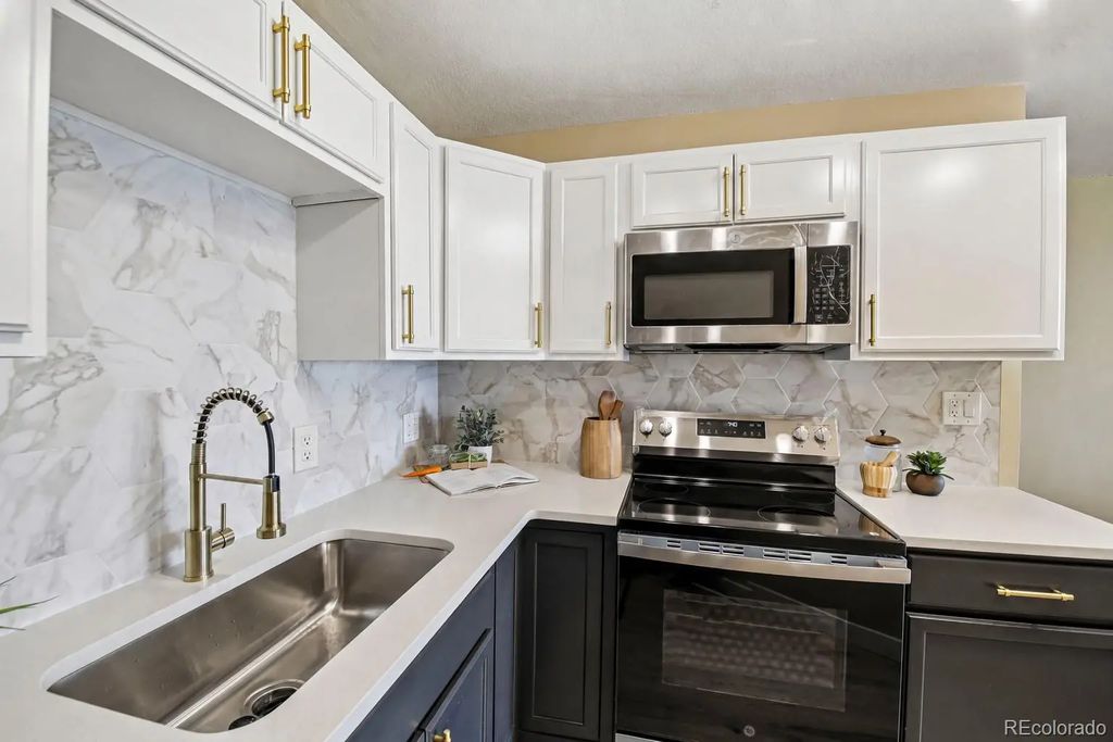 550 E 12th Avenue 1409, Denver