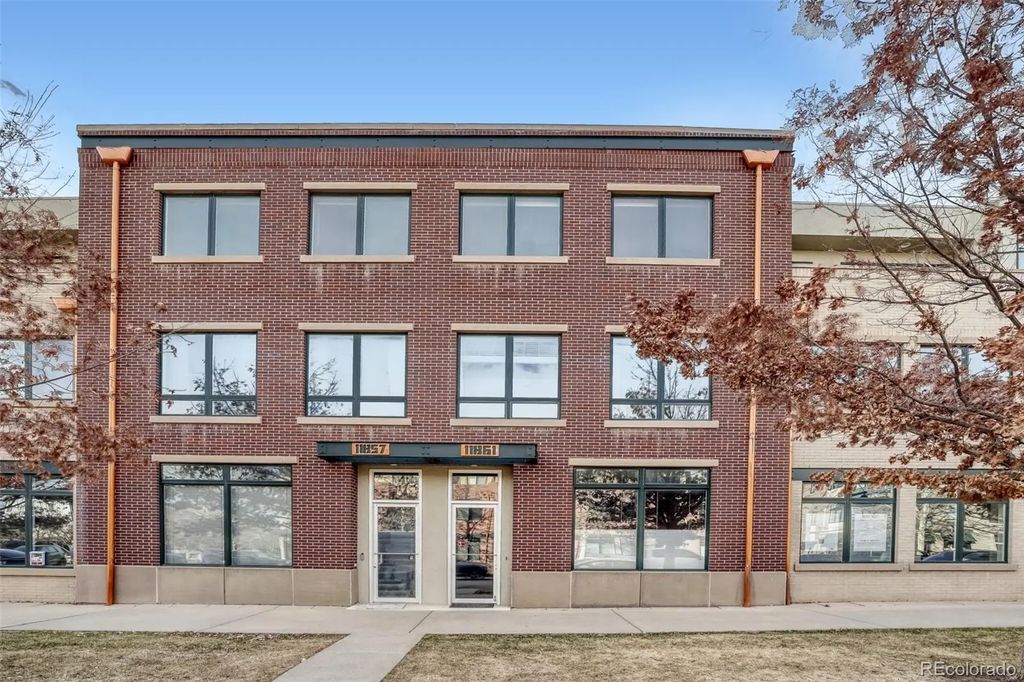 11861 Bradburn Boulevard, Westminster