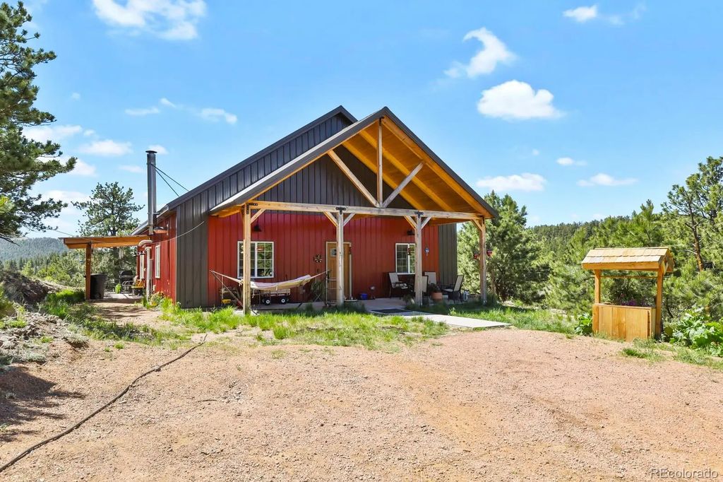 150 Julia Road, Guffey