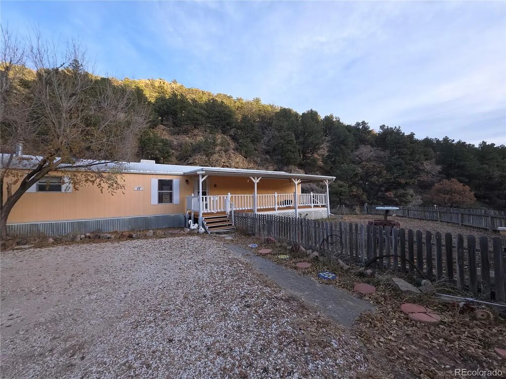 598 County Road 12, Cotopaxi