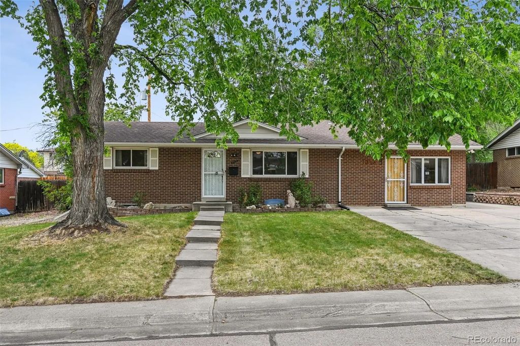 1373 S Cape Way, Lakewood