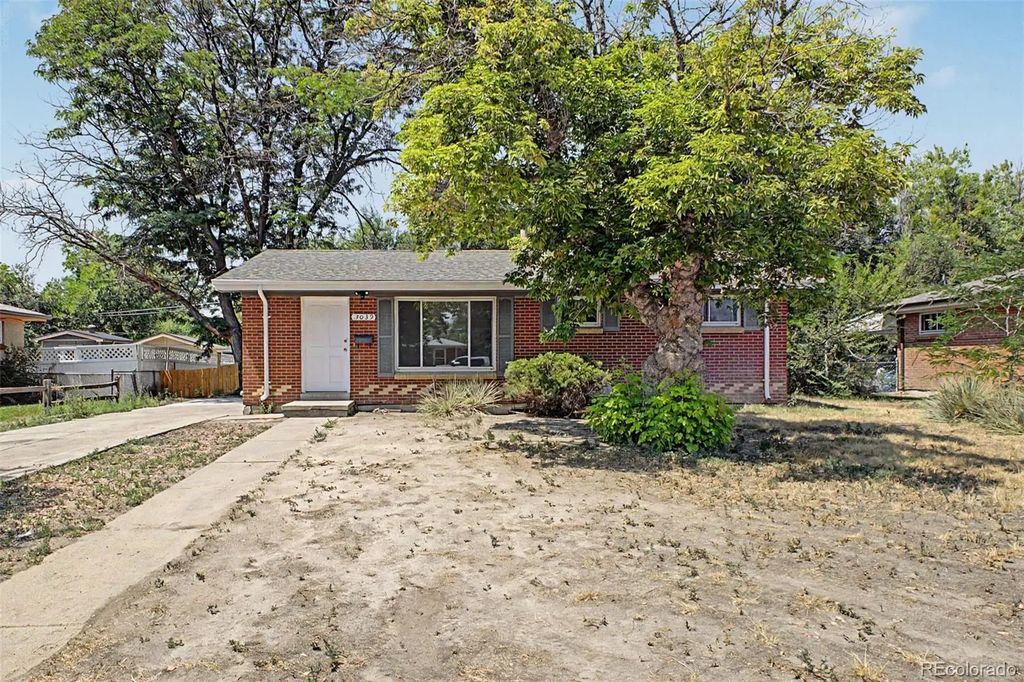 3039 Victor Street, Aurora