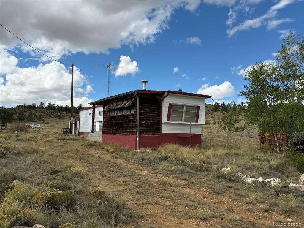 683 Oak Street, Hartsel