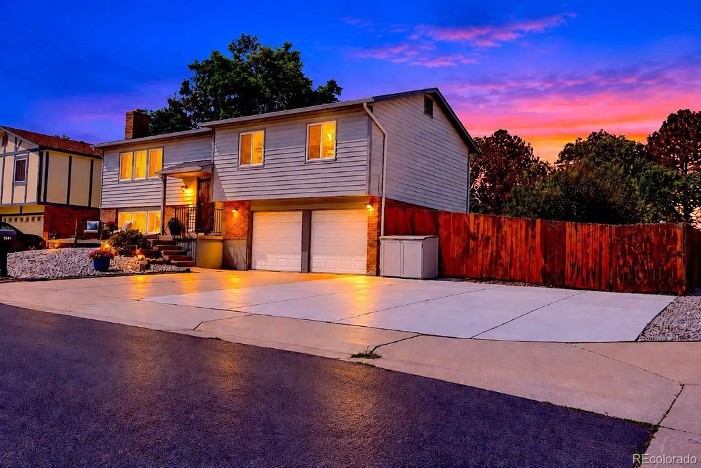 1501 S Dawson Street, Aurora